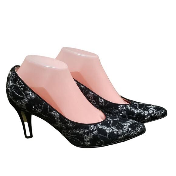 Linea Wallys Venezia Embroidered Cloth Floral Design High Heels - Size 7.5 Shoes - Picture 1 of 10